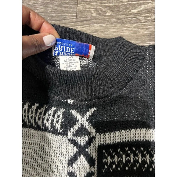 Vintage American Pride Sweater Acrylic 90s Western Black/White Size Medium Aztec - Picture 4 of 6